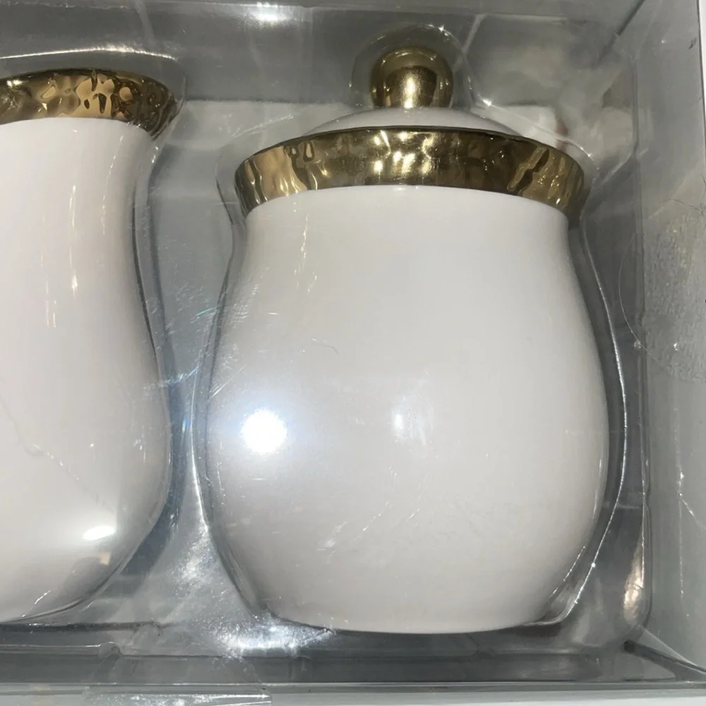 The Cobblest Collection Sugar Bowl & Creamer Pitcher